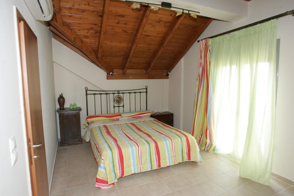 לואורדטה Erofili Villas חדר תמונה